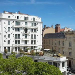 Hotel College ****